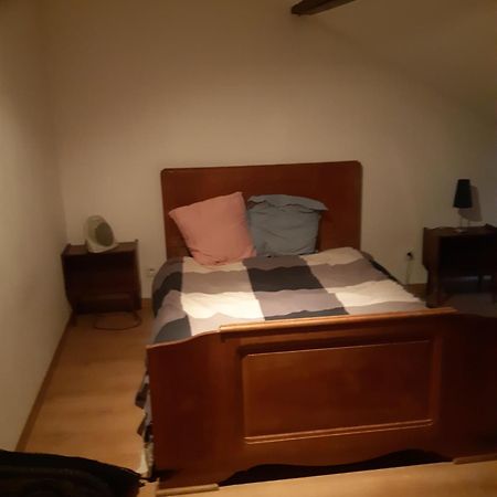 Appartement Chic Et Relax à Montmarault Extérieur photo